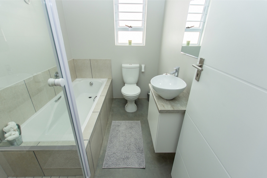 2 Bedroom Property for Sale in Britannia Reef Estate Western Cape